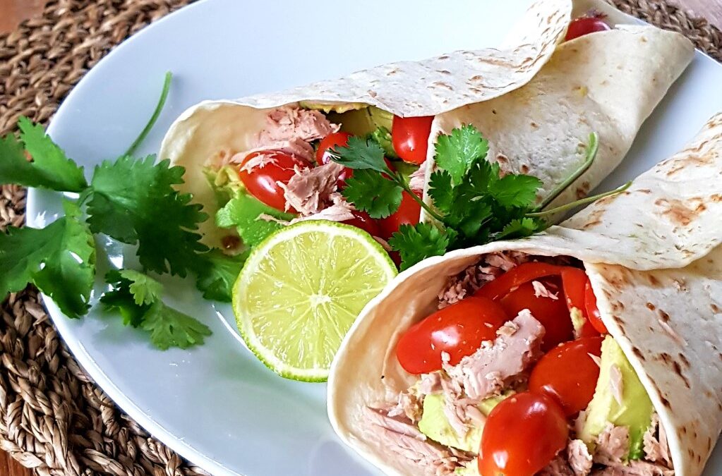 Avocado-tonijn wrap
